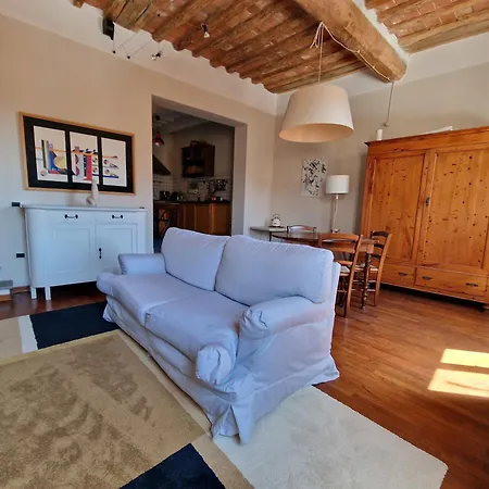 Il Giglio Apartment *